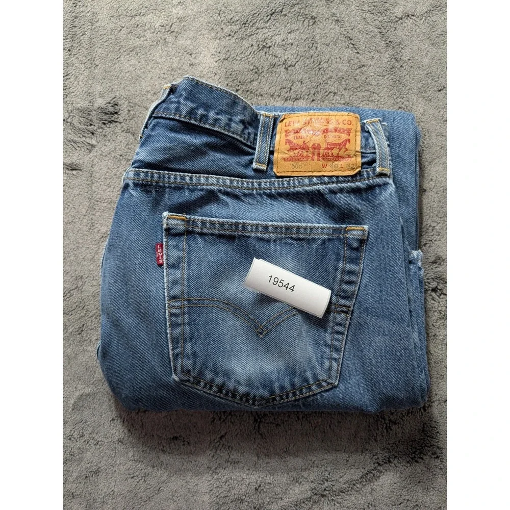 Levi's 505 Regular Fit Jeans Men's Size 40x32 Medium Wash
